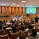 Trecho de 32 km na RO-135 entre a BR-429 e o município de Castanheiras recebe serviços de revestimento primário